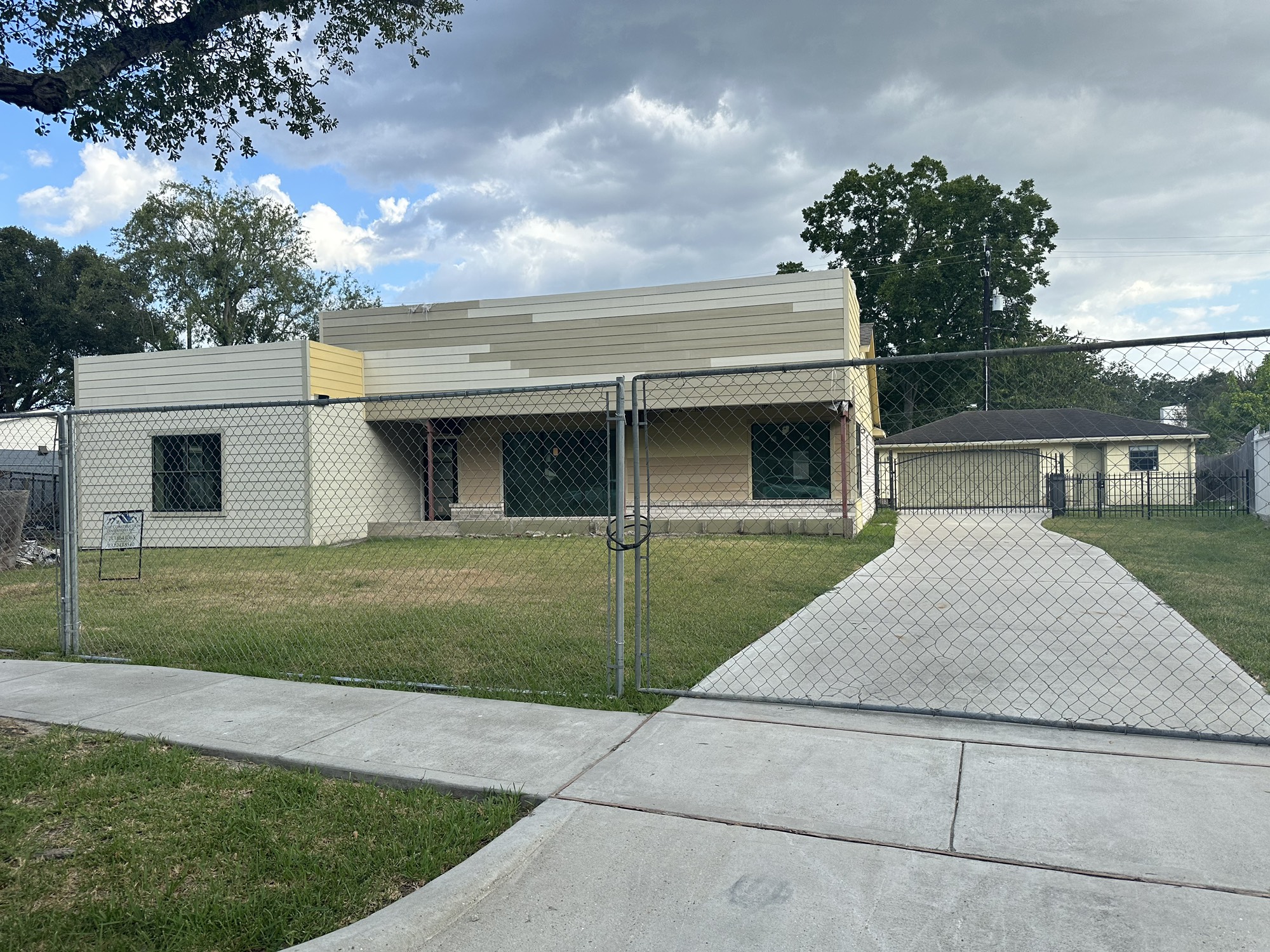 5631 Cerritos Drive Houston TX 77035
