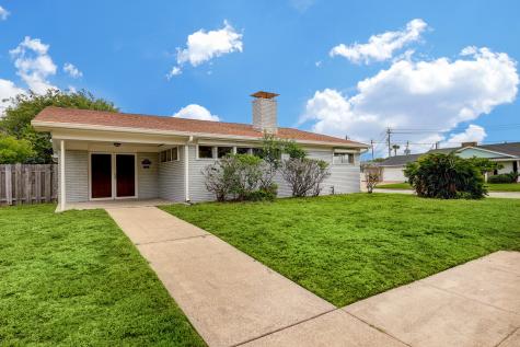 5510 Heron Avenue Galveston TX 77551