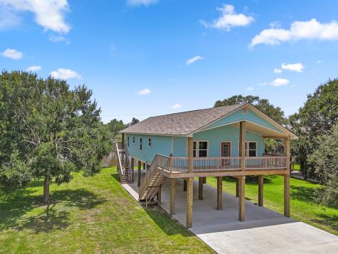 1822 County Road 297 Sargent TX 77414