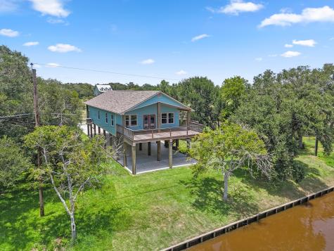 1822 County Road 297 Sargent TX 77414