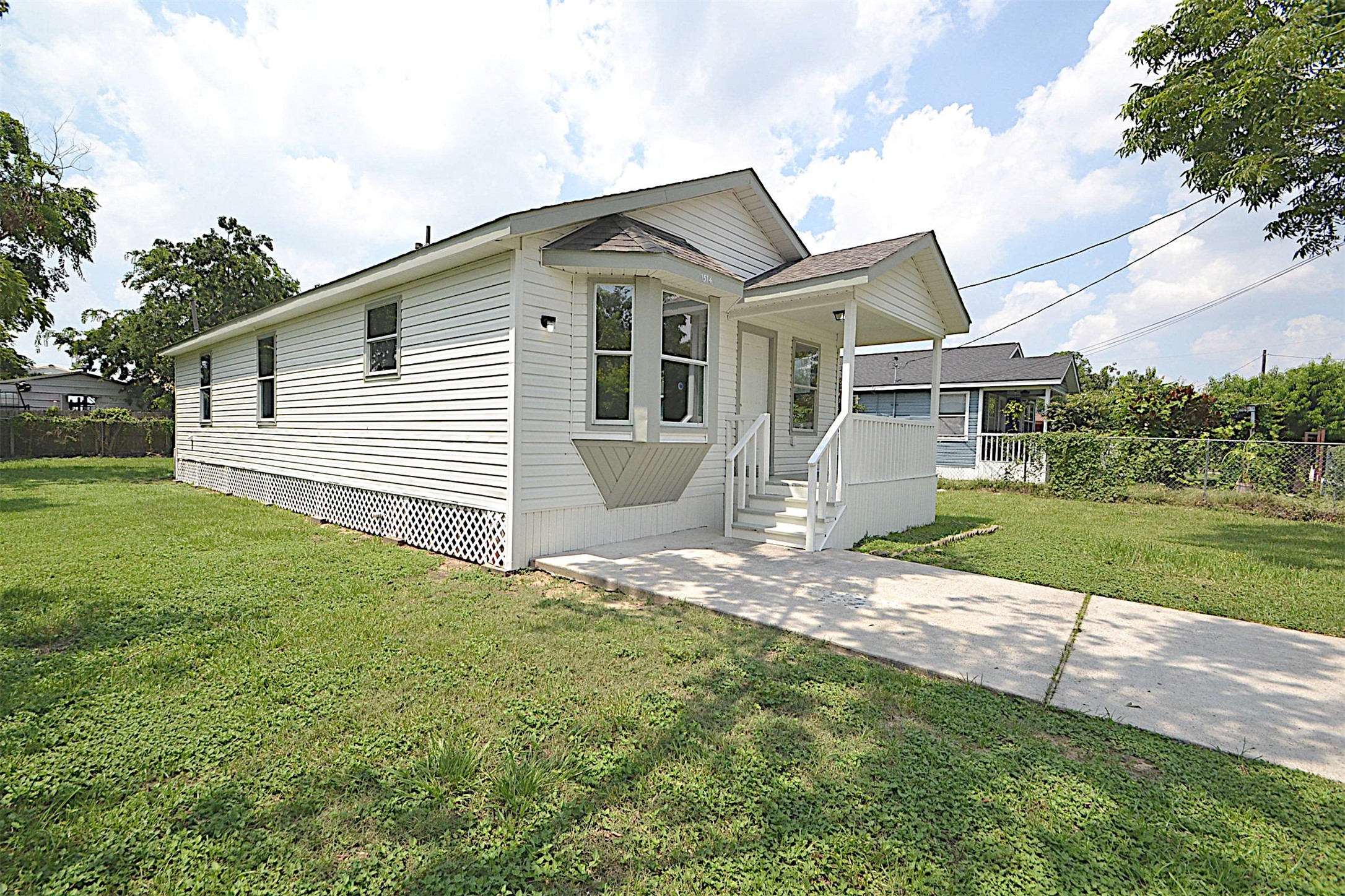 1514 E 32nd 1/2 Street Houston TX 77022