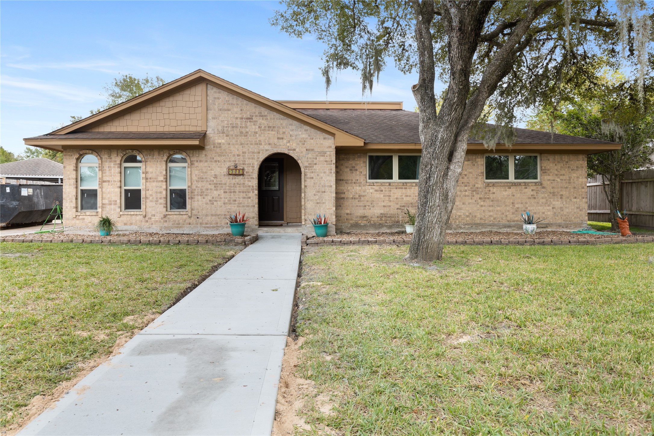 5111 Whittier Oaks Drive Friendswood TX 77546
