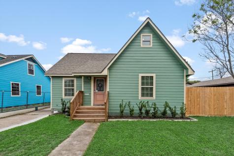 1906 Alabama Street Baytown TX 77520