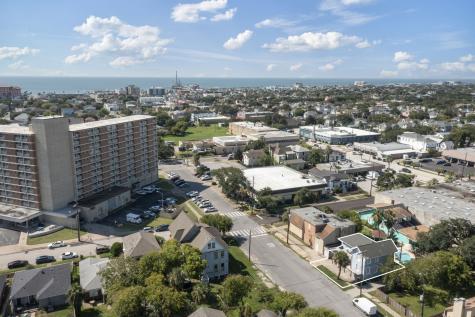 1115 22nd Street Galveston TX 77550