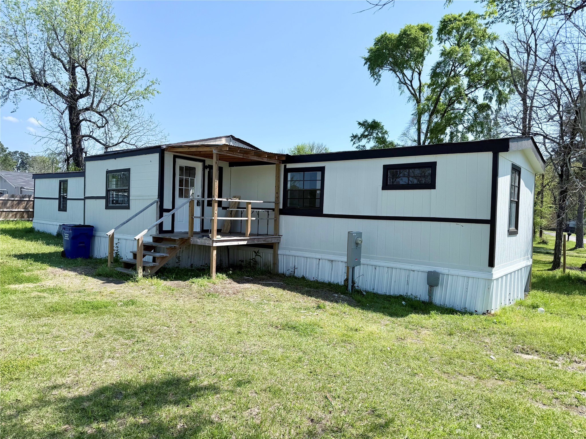 208 Yaupon Harbor Onalaska TX 77360