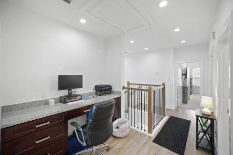 4402 Mckinley Street B Houston TX 77051