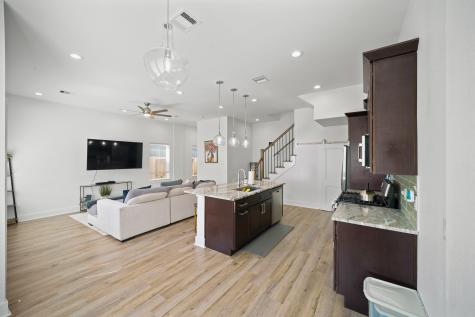 4402 Mckinley Street B Houston TX 77051