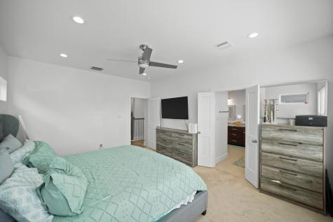 4402 Mckinley Street B Houston TX 77051