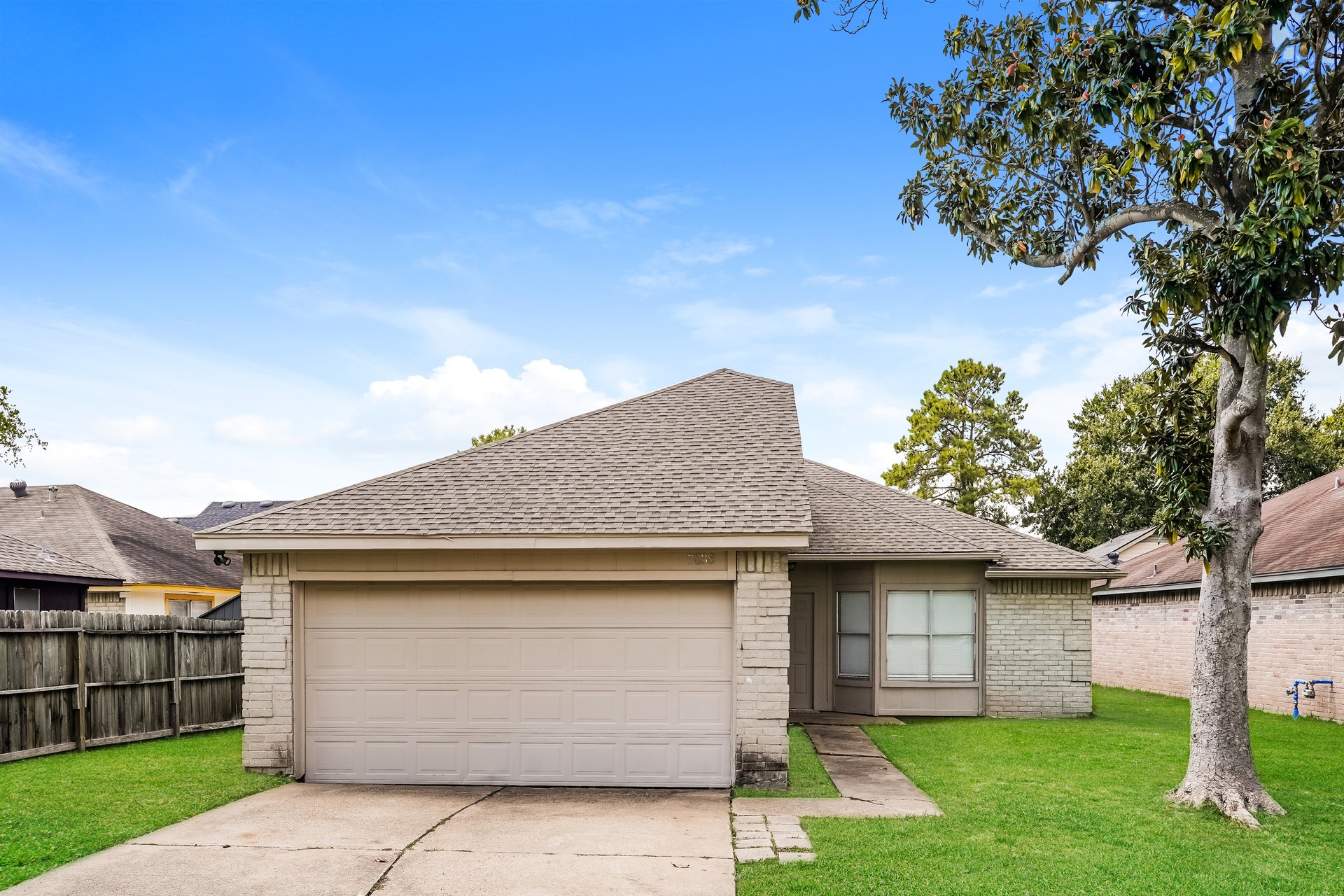 7038 Villa Del Sol Drive Houston TX 77083