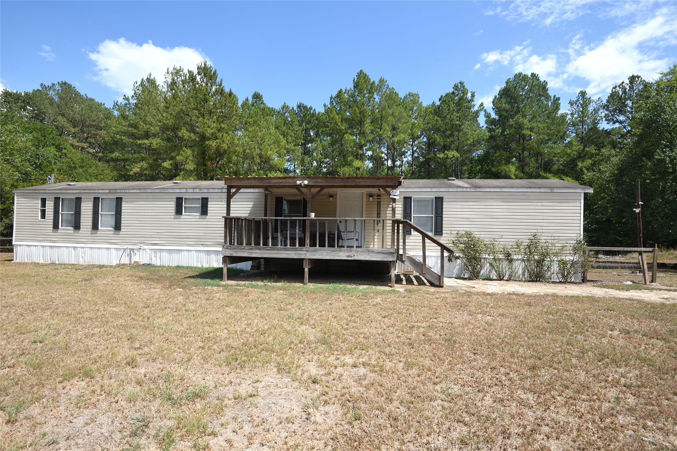 16 Creek Point Huntsville TX 77320