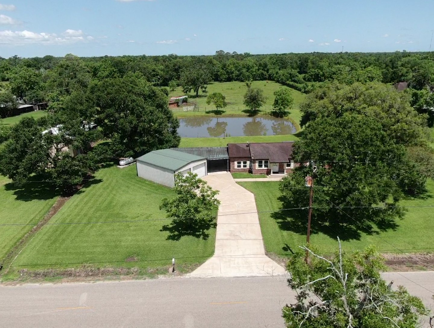 3918 County Road 507 Brazoria TX 77422