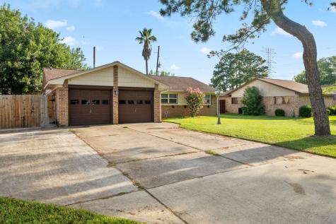 10027 Bayou Woods Drive Baytown TX 77521
