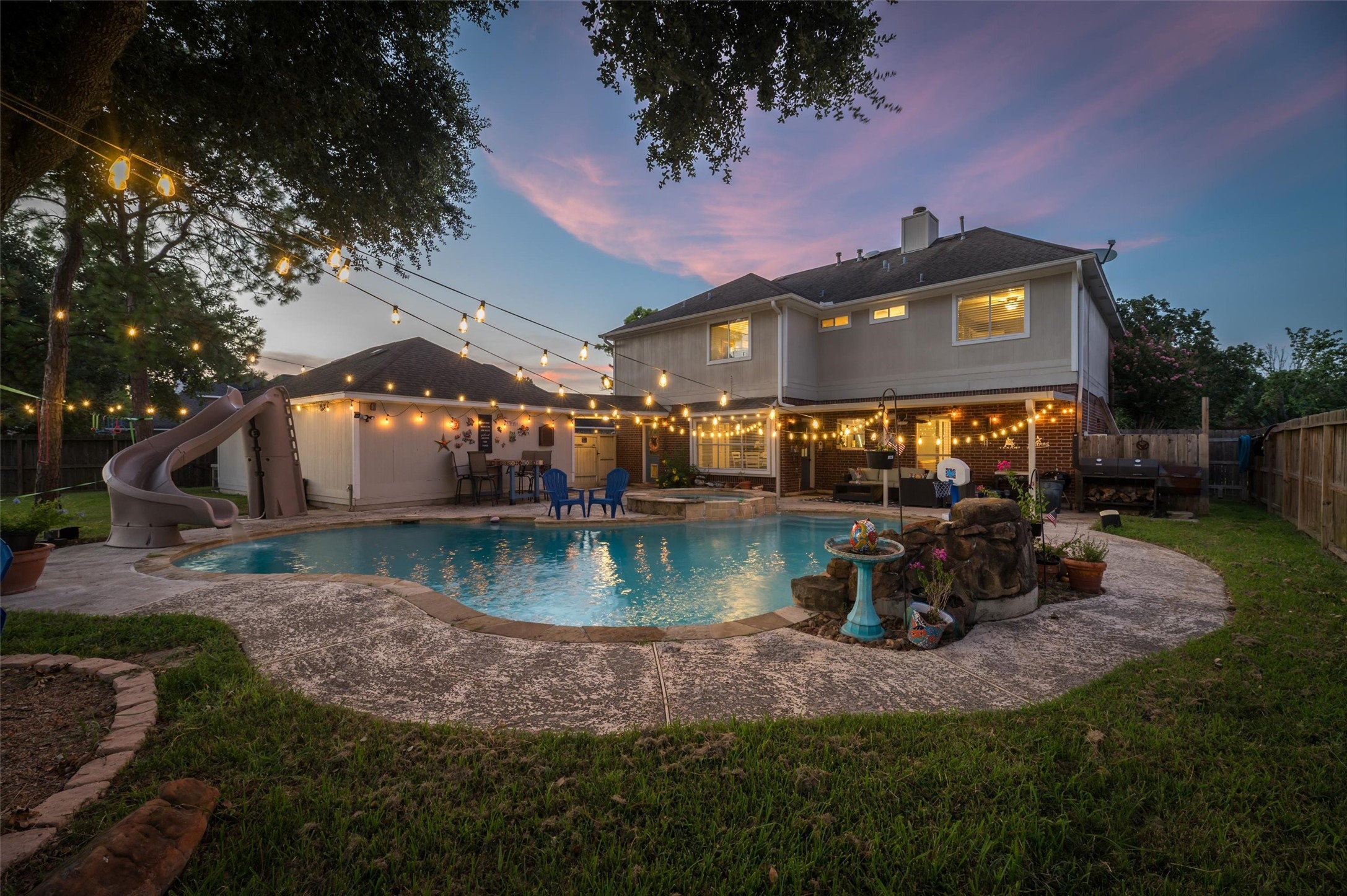 1604 White Wing Circle Friendswood TX 77546