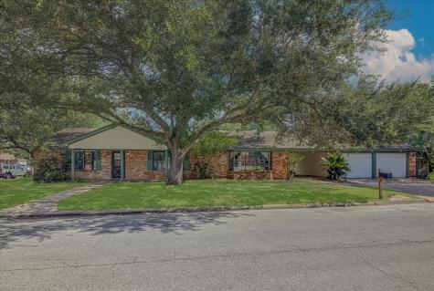 1301 Bay Ridge Boulevard Bay City TX 77414