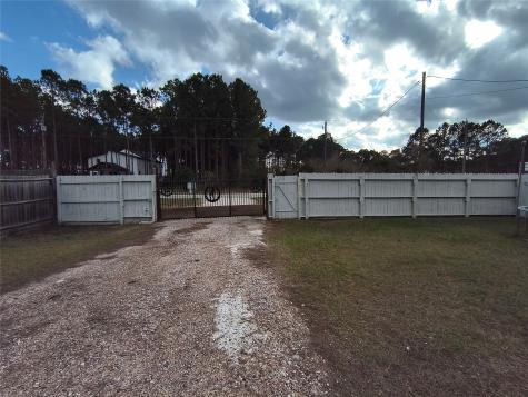 2363 County Road 3548 Cleveland TX 77327