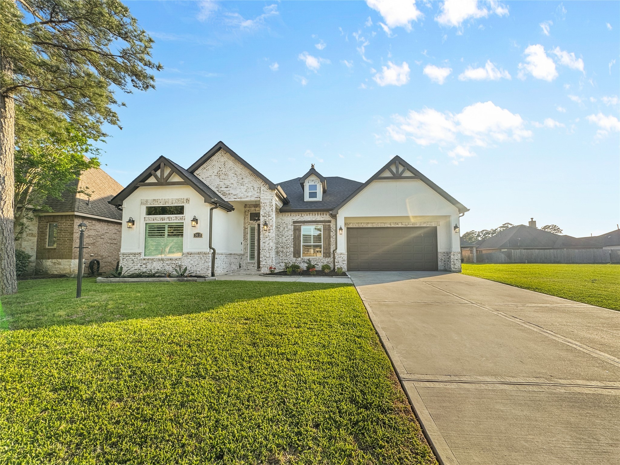 312 Bentwood Drive Montgomery TX 77356