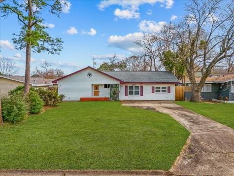 1905 16th Avenue N Texas City TX 77590