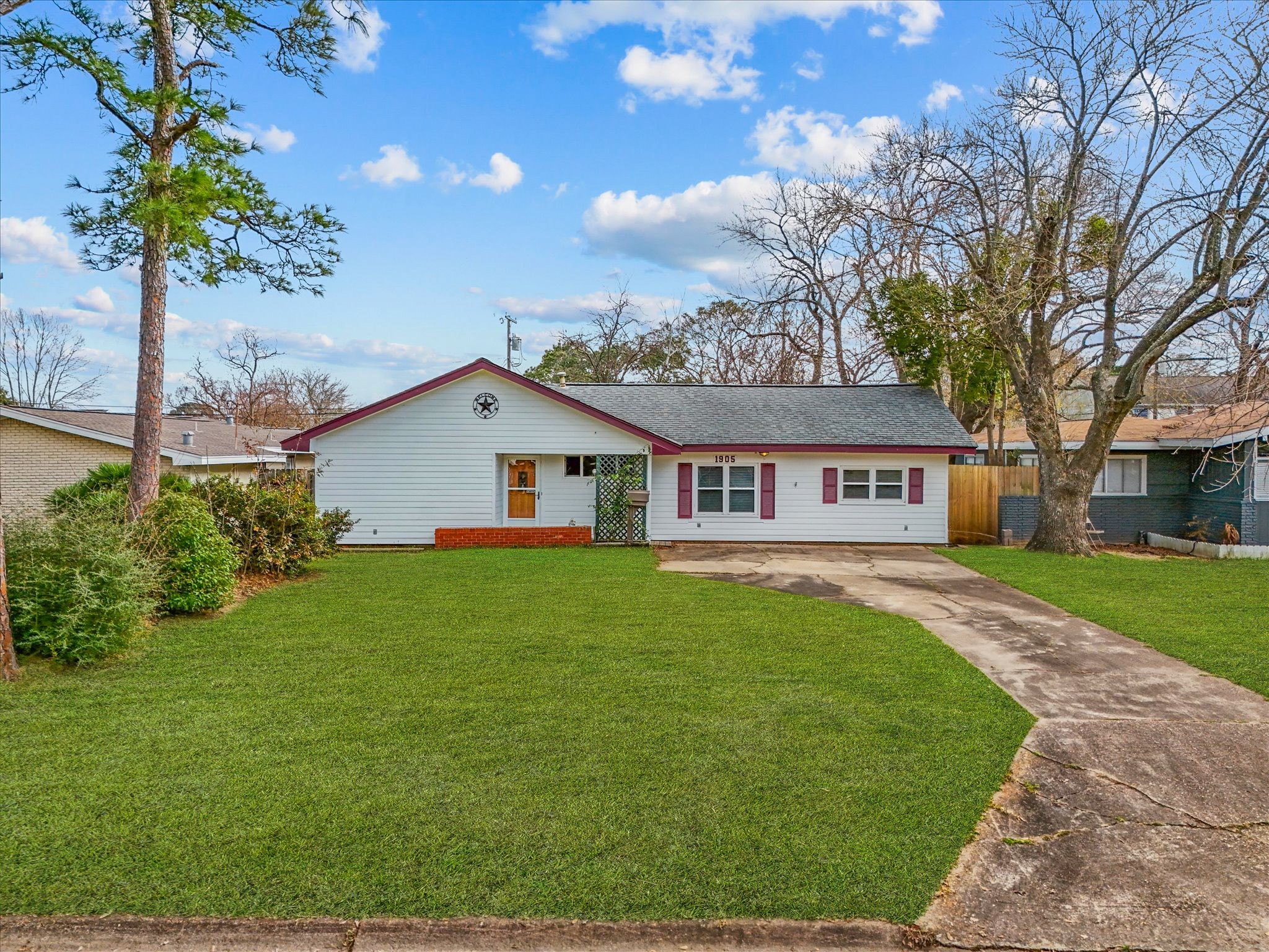 1905 16th Avenue N Texas City TX 77590