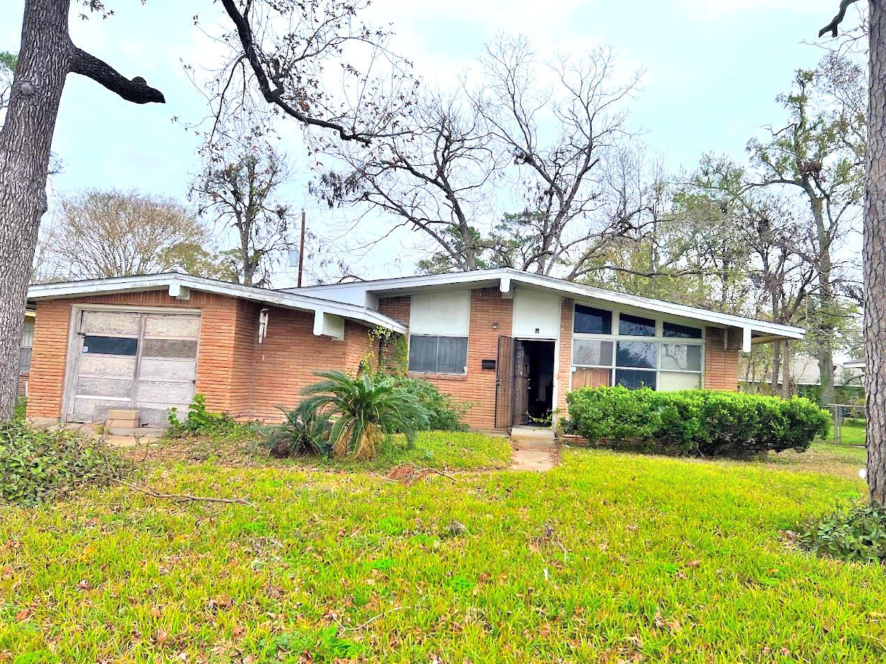 10314 Royal Oaks Drive Houston TX 77016