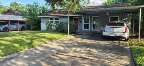 5746 Lakefield Drive Houston TX 77033