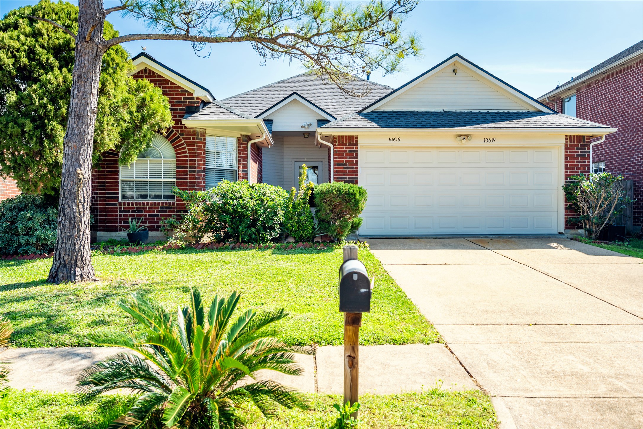 10619 Landsbury Drive Houston TX 77099