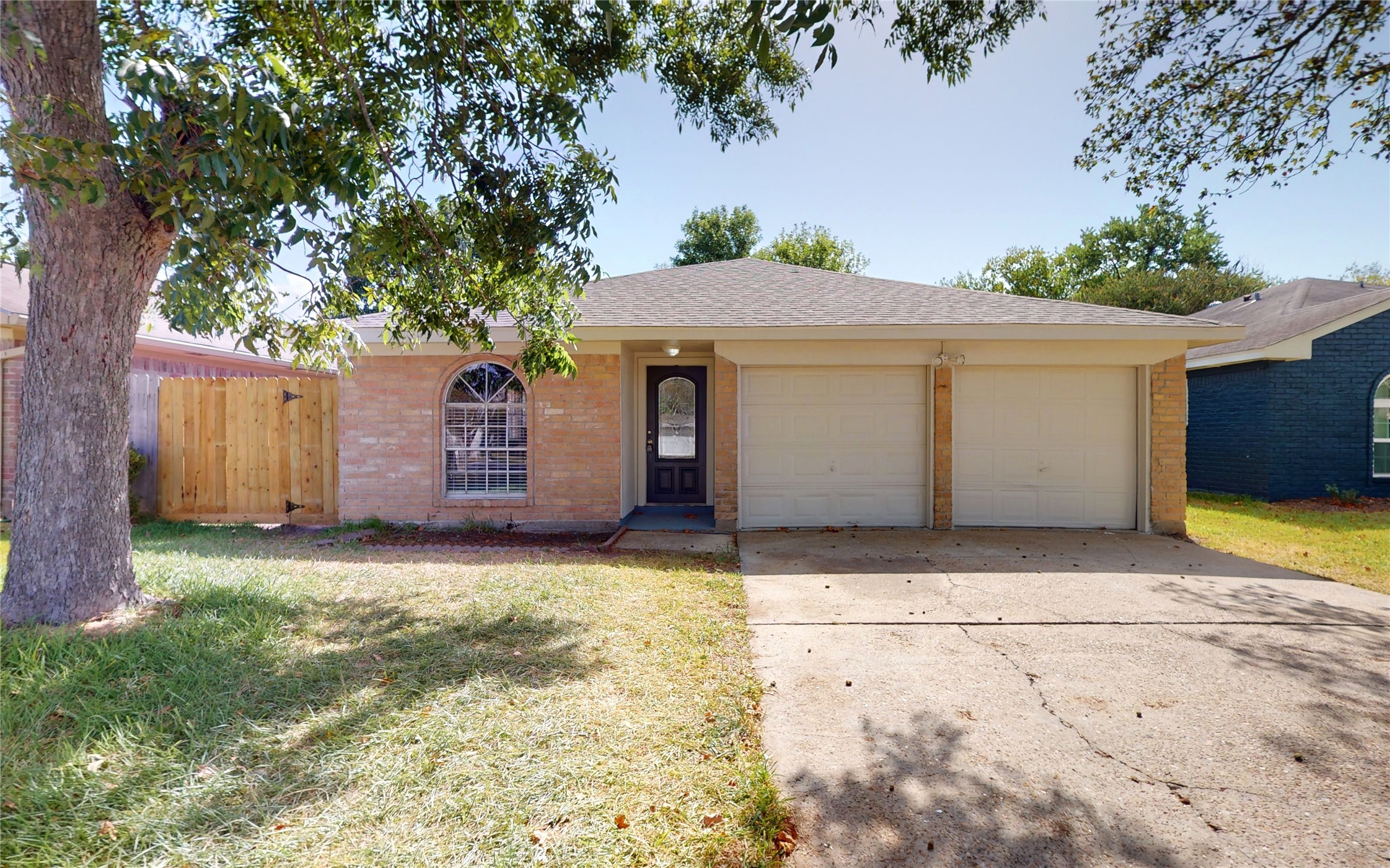 611 S 6th Street La Porte TX 77571