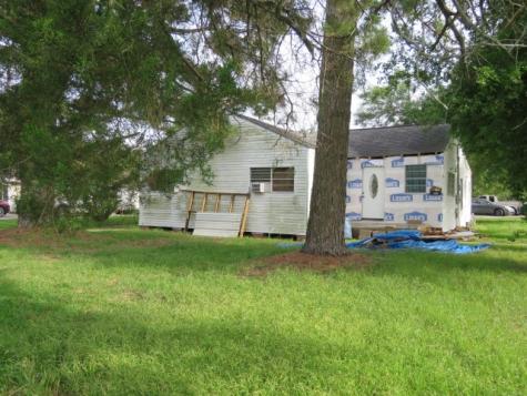 4949 Wilson Street Groves TX 77619