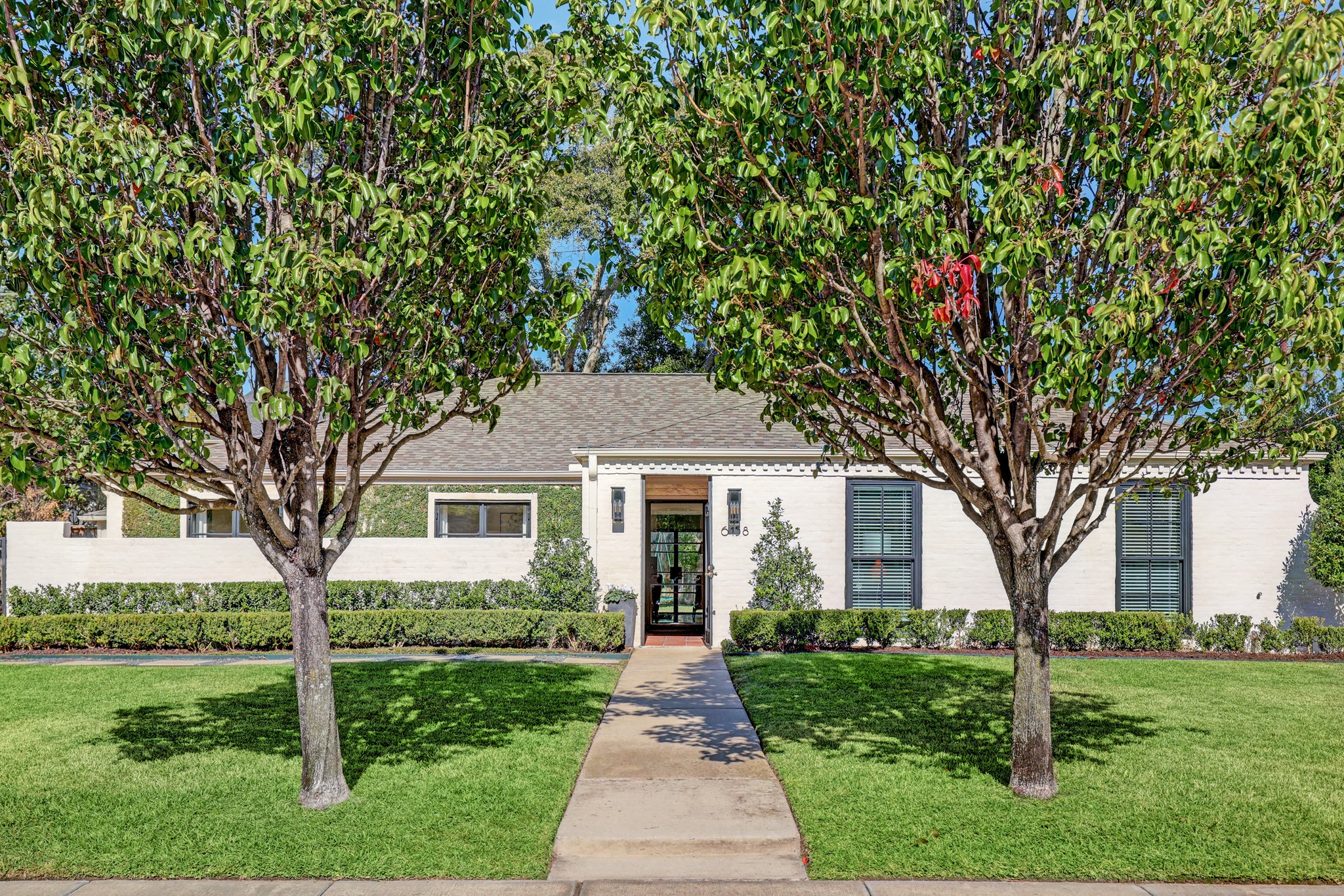 6158 Piping Rock Lane Houston TX 77057