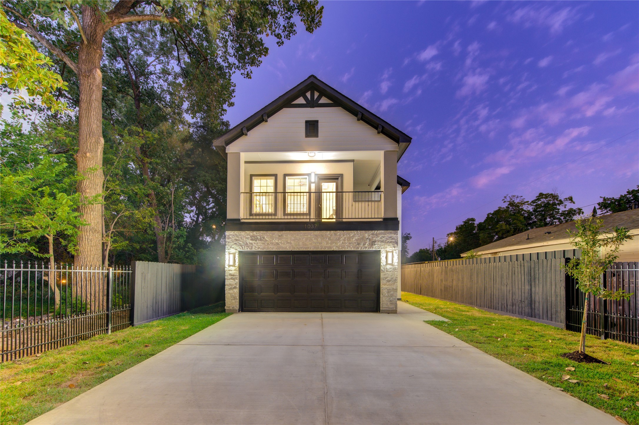 1037 North Lane Houston TX 77088