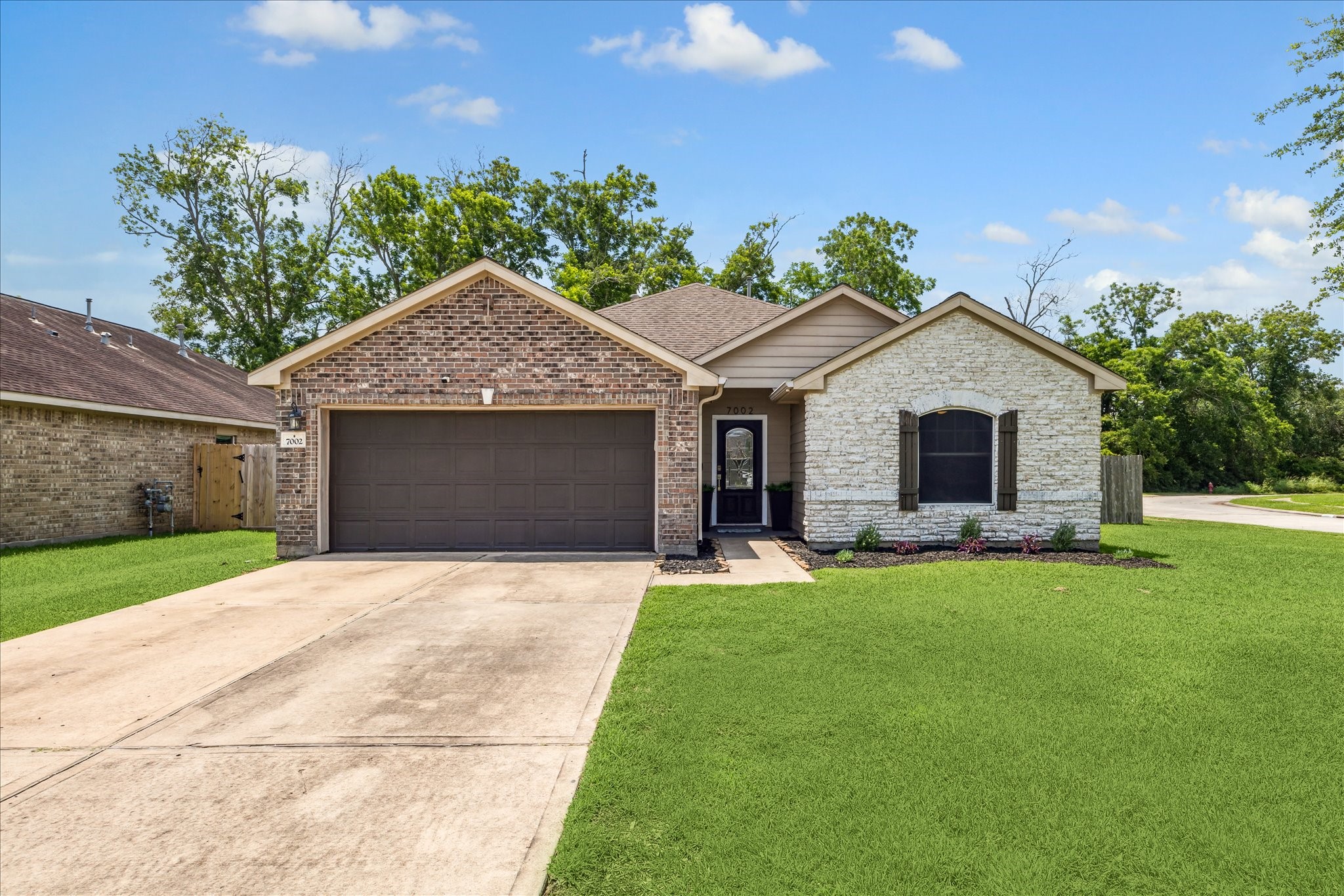 7002 Twin Creek Hitchcock TX 77563