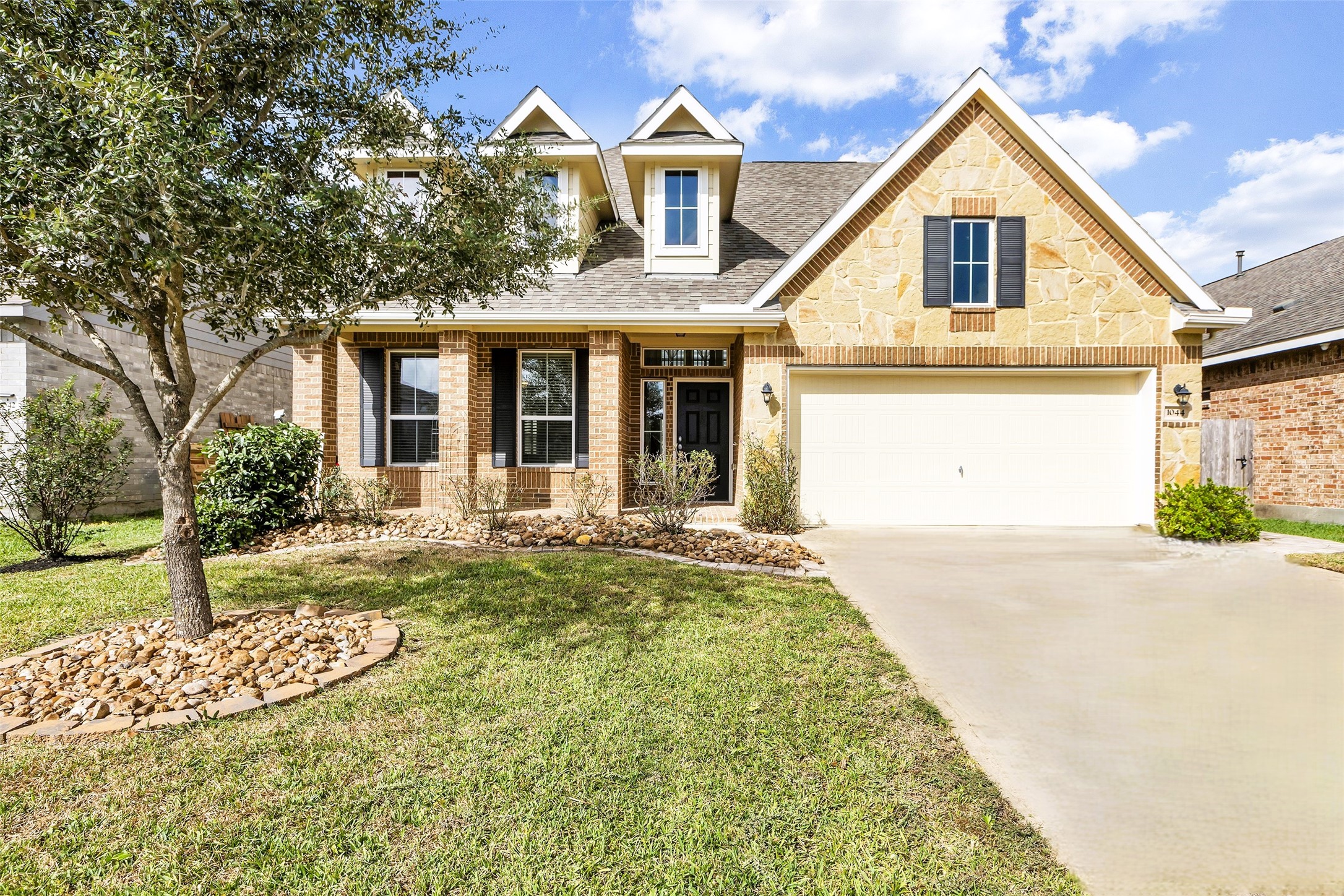 1044 Cash Street Alvin TX 77511