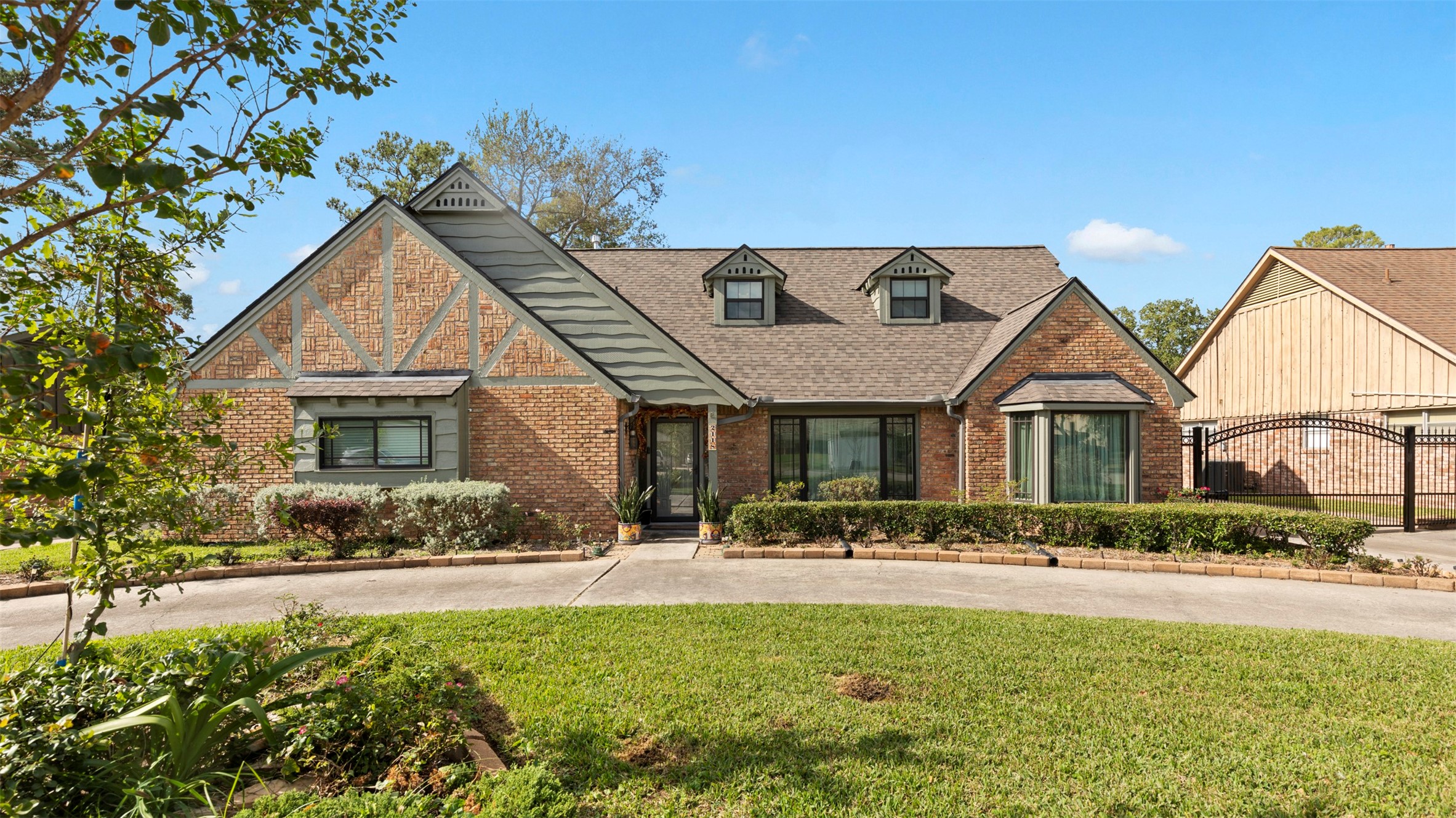 2118 Forest Oaks Drive Houston TX 77017