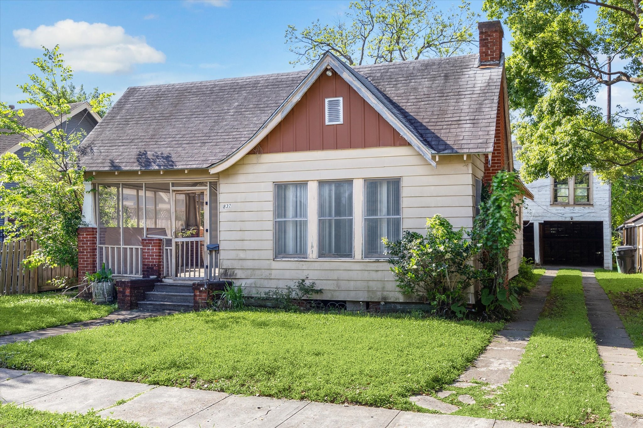 832 W Melwood Street Houston TX 77009