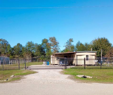 205 County Road 3401 Cleveland TX 77327