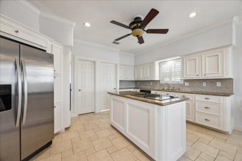 1554 Windsong Way Tiki Island TX 77554
