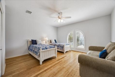 1554 Windsong Way Tiki Island TX 77554