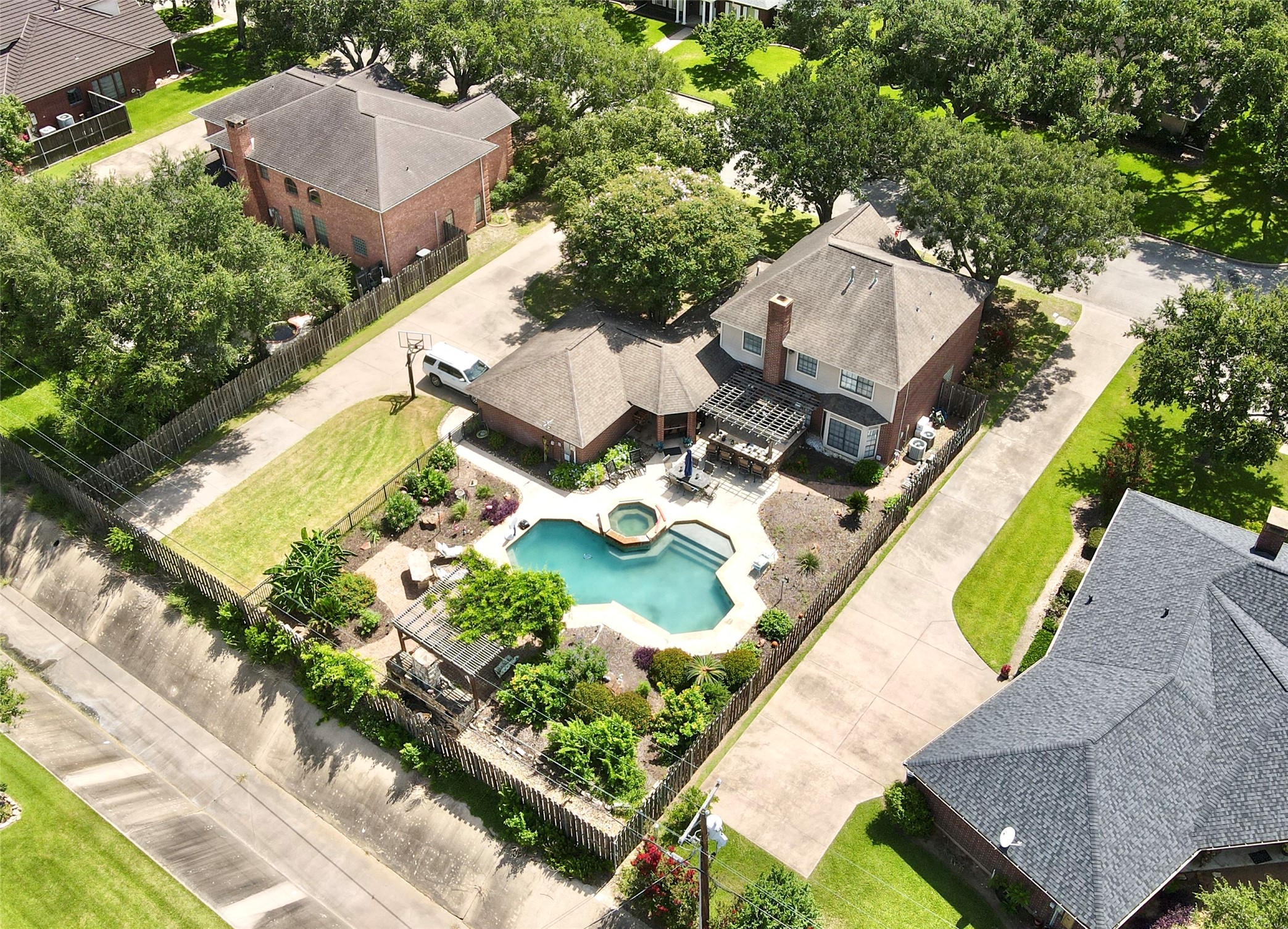 1210 Meadow Creek Drive El Campo TX 77437