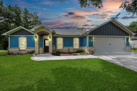 1020 E Hillje Street El Campo TX 77437