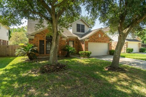 1306 Indian Autumn Trace Houston TX 77062