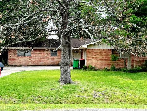 112 Honeysuckle Drive Baytown TX 77520