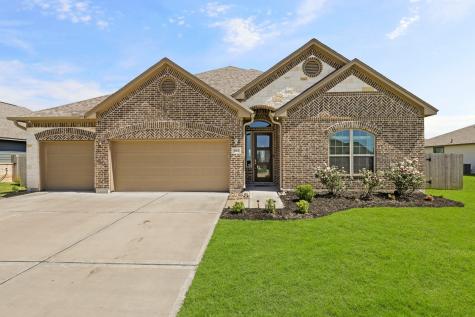 1015 Bernard Meadows Drive East Bernard TX 77435