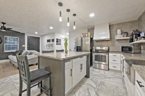 826 Rosewick Street Houston TX 77015