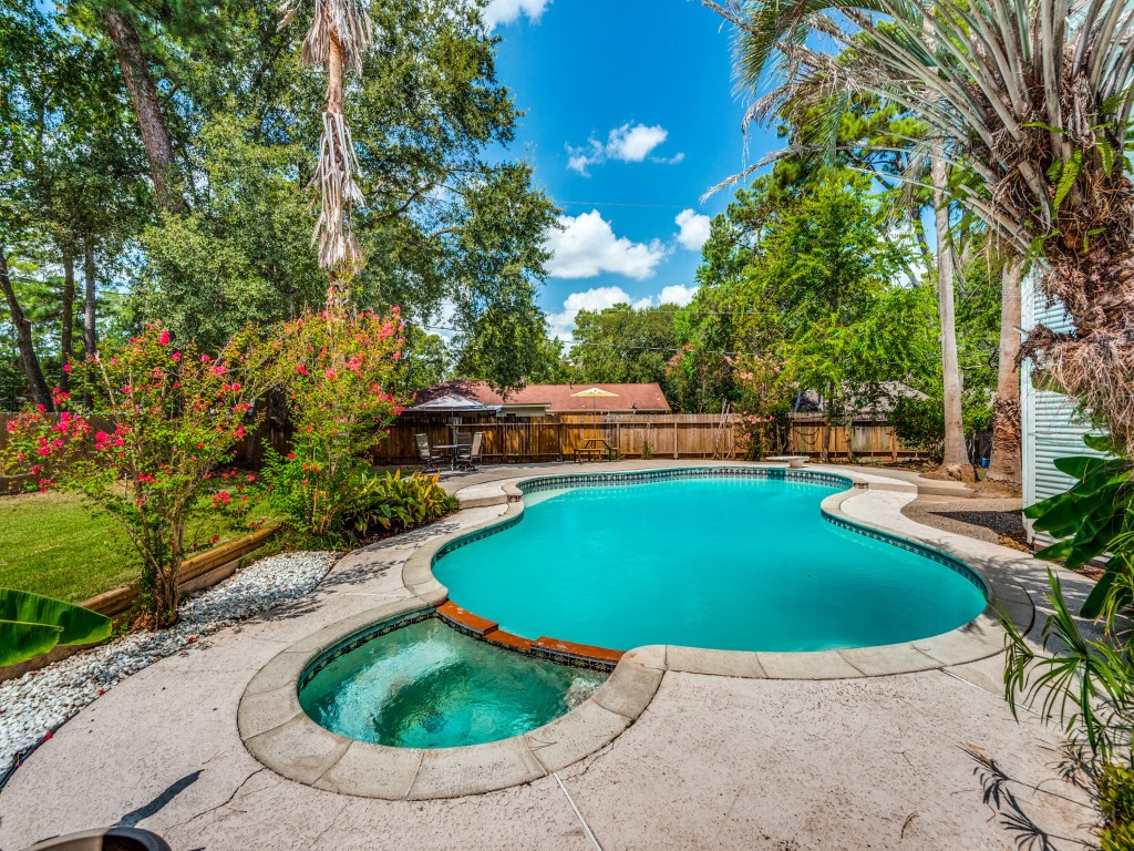 14111 E Cypress Forest Drive Houston TX 77070