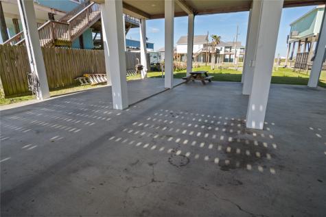 962 Meynig Drive Crystal Beach TX 77650