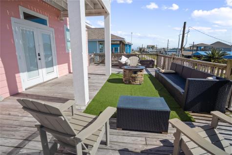 962 Meynig Drive Crystal Beach TX 77650