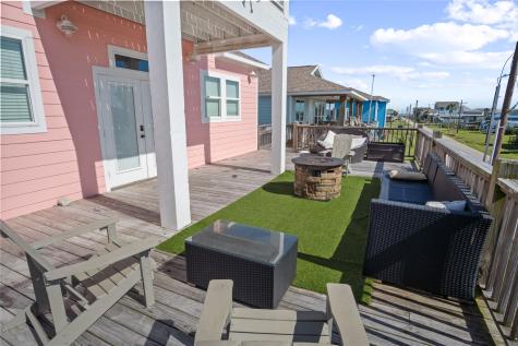962 Meynig Drive Crystal Beach TX 77650