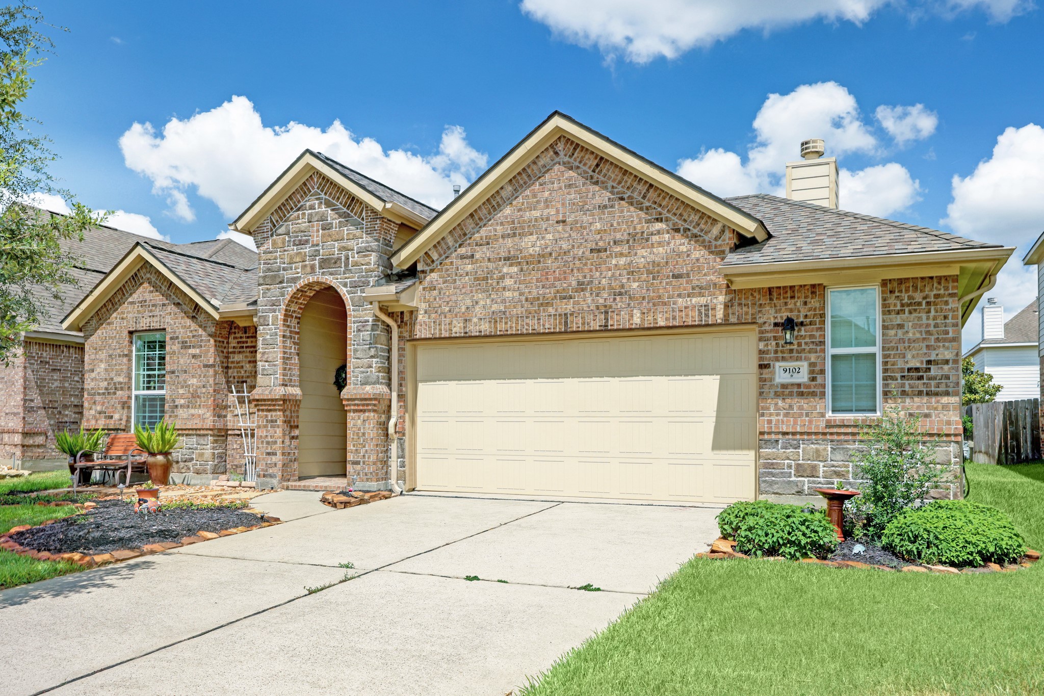 9102 Newcroft Court Tomball TX 77375
