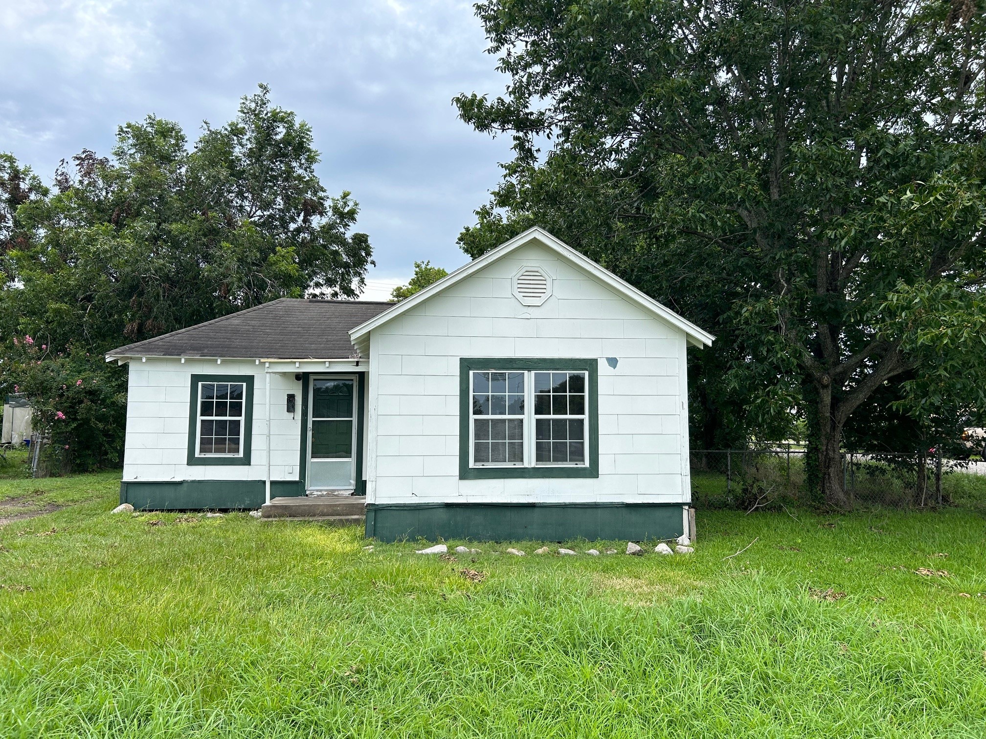 1700 Avenue H Bay City TX 77414
