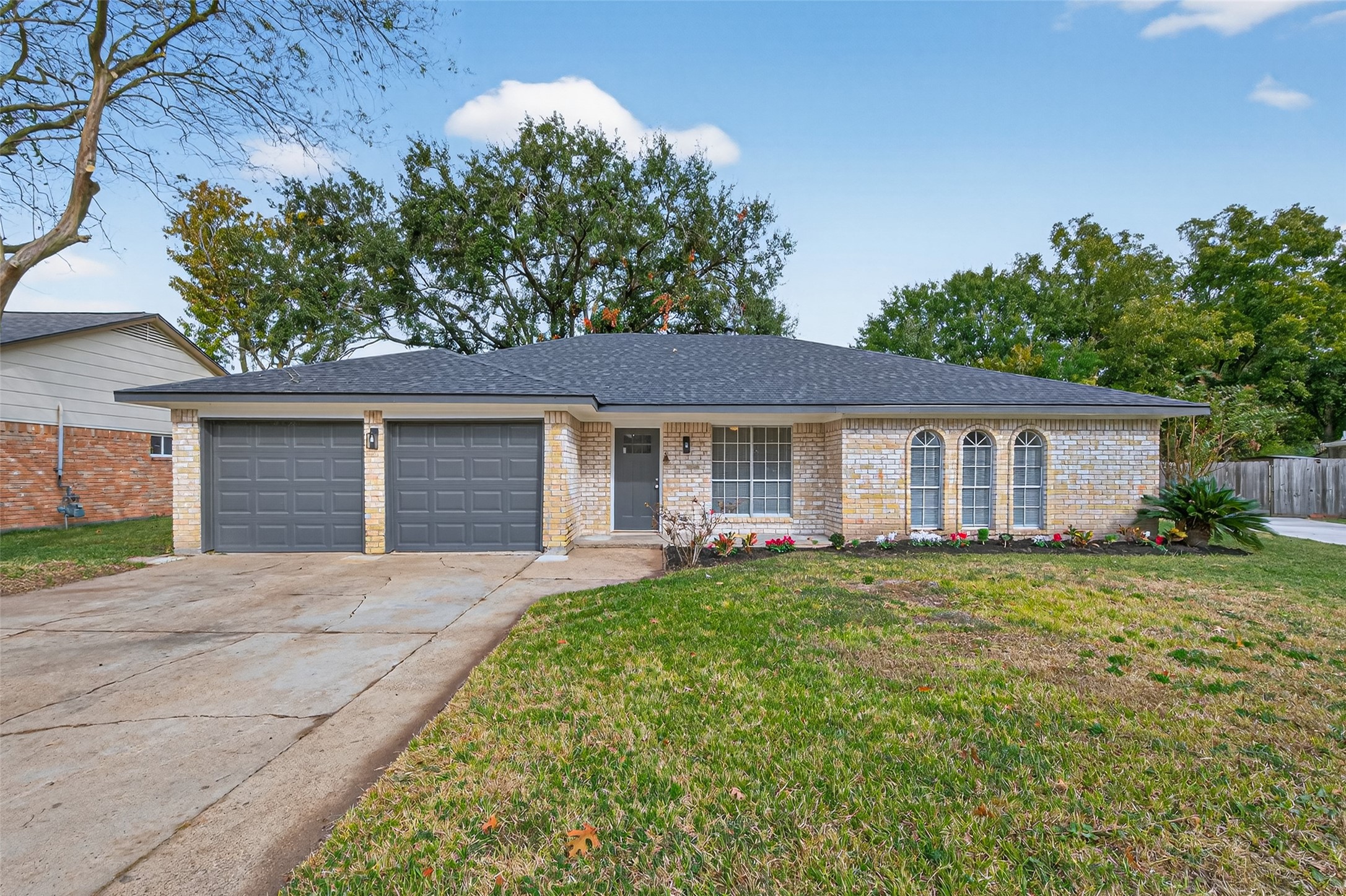 517 N Travis Street Deer Park TX 77536