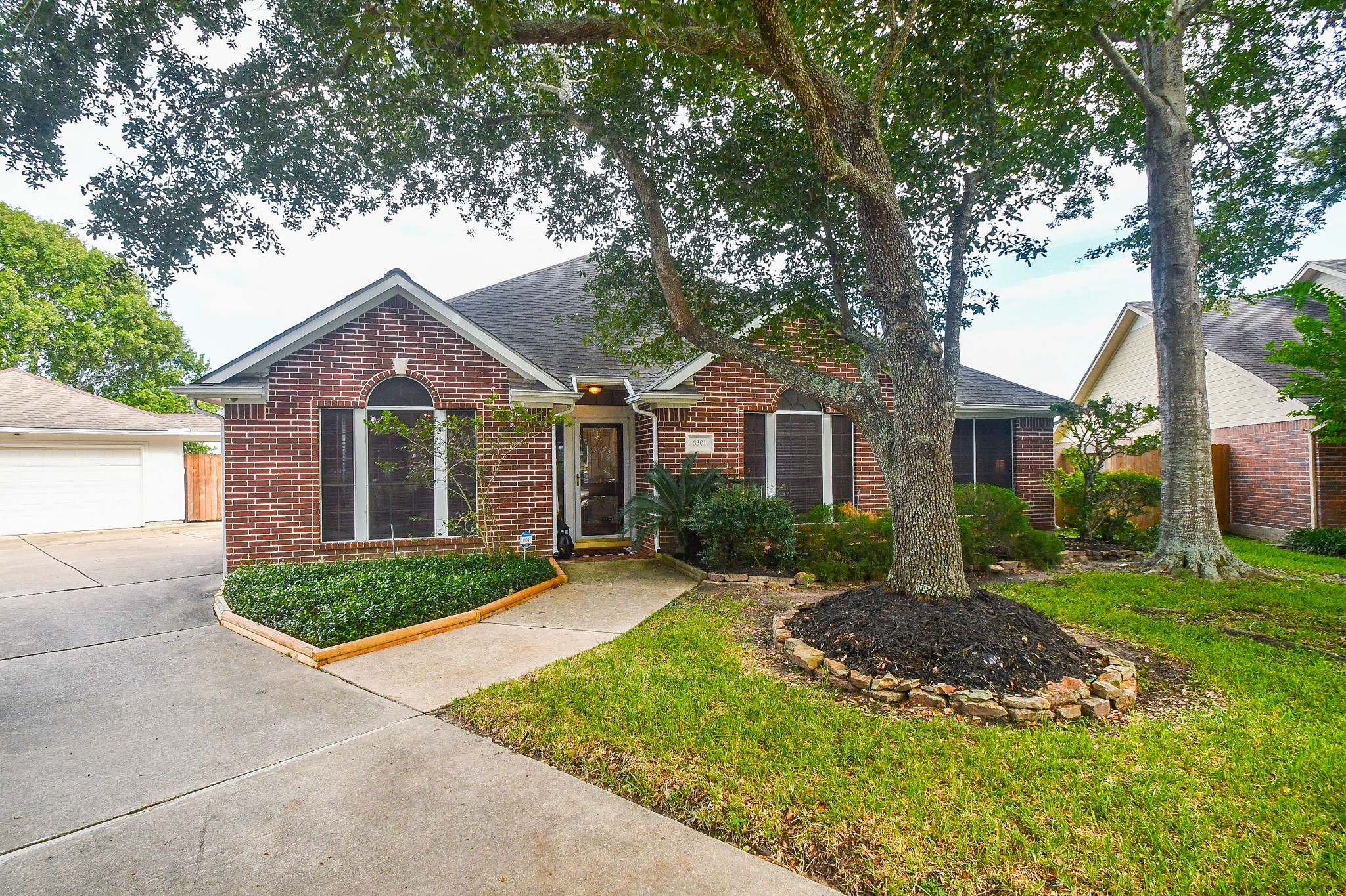 6301 Fern Court Pearland TX 77584